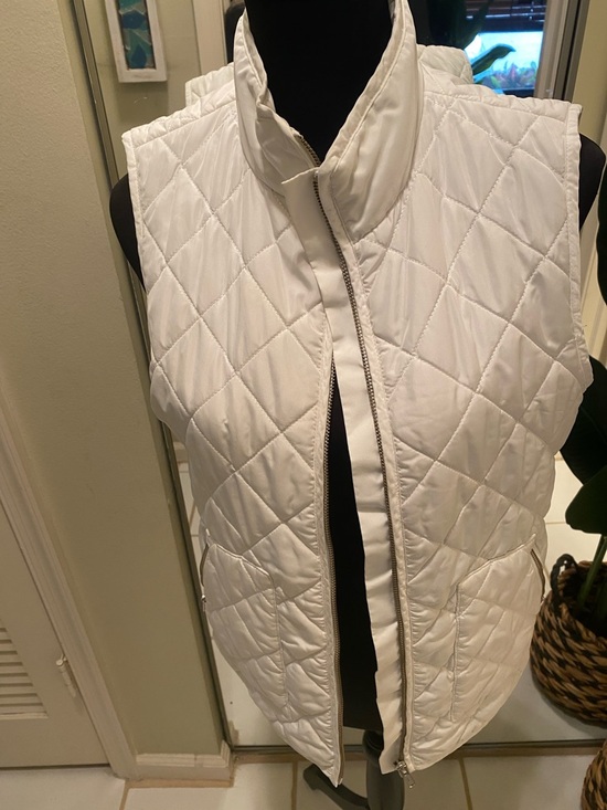LOFT Jackets & Blazers - LOFT White Quilted Sleeveless Puffer Vest - Women's Jacket